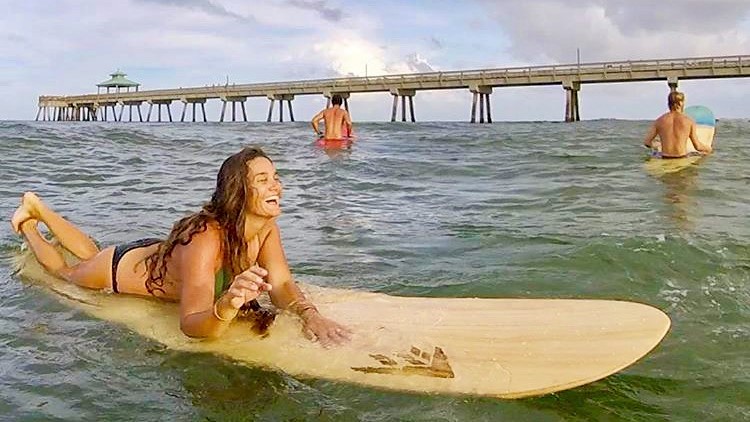 LeisureCard-Salty-Dog-Paddle-Surfing