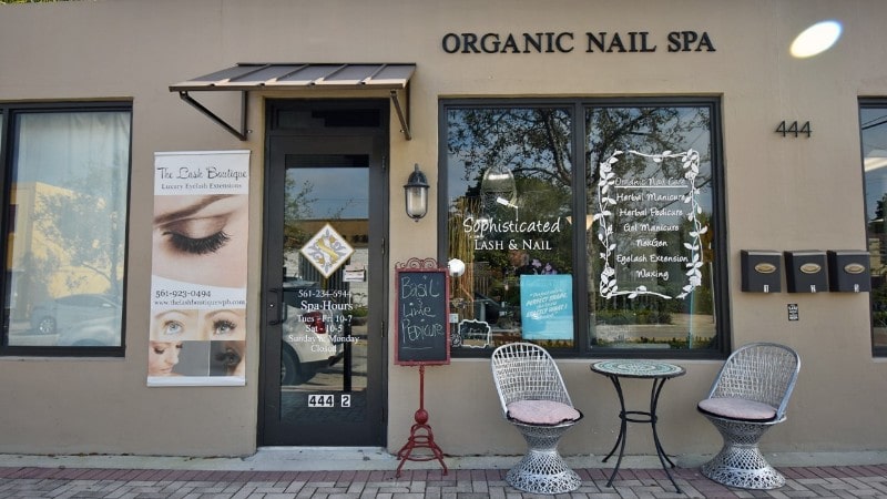 LeisureCard-Sophisticated-Lash-Nail-Spa-Store-Front
